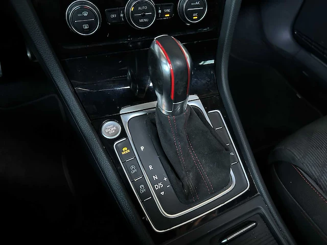 Volkswagen golf gti tcr 7.5 2.0 tsi 290pk 2019, p-824-pt - afbeelding 28 van  56