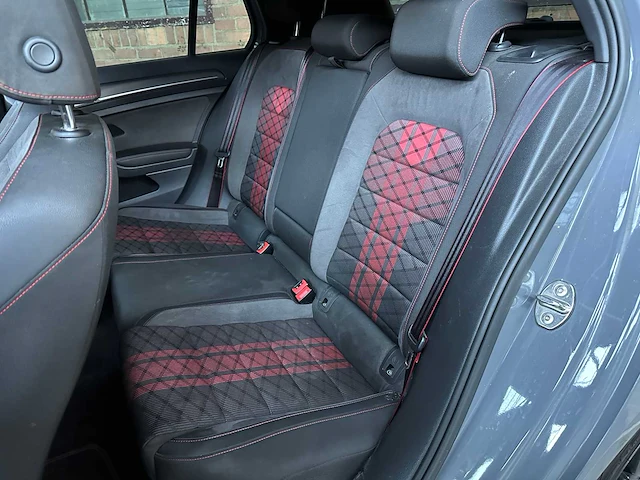 Volkswagen golf gti tcr 7.5 2.0 tsi 290pk 2019, p-824-pt - afbeelding 46 van  56