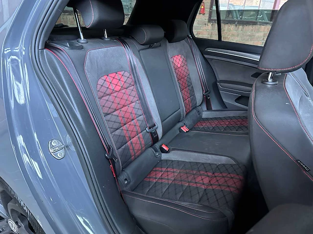 Volkswagen golf gti tcr 7.5 2.0 tsi 290pk 2019, p-824-pt - afbeelding 47 van  56