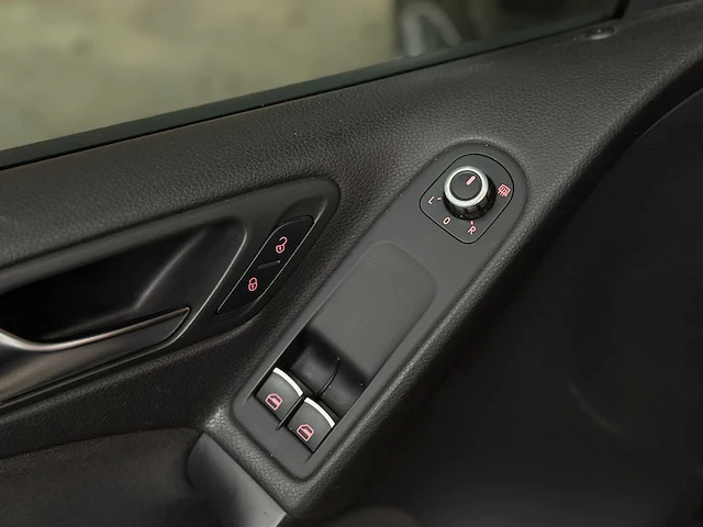 Volkswagen golf gti vi 2.0 dsg 211pk 2010 (new engine 71.547) golf 6, j-699-tz - afbeelding 40 van  89