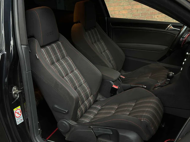 Volkswagen golf gti vi 2.0 dsg 211pk 2010 (new engine 71.547) golf 6, j-699-tz - afbeelding 68 van  89