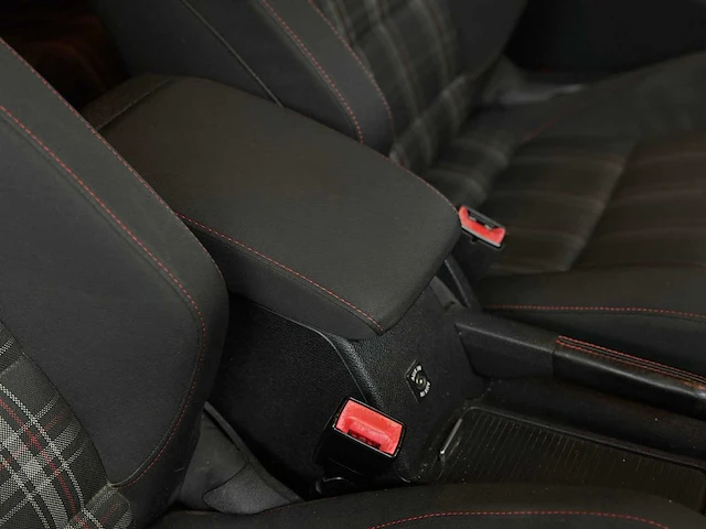 Volkswagen golf gti vi 2.0 dsg 211pk 2010 (new engine 71.547) golf 6, j-699-tz - afbeelding 72 van  89