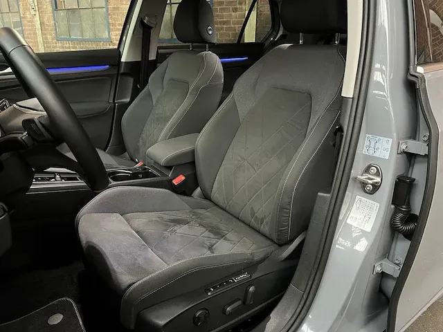 Volkswagen golf mk8 1.4 ehybrid style 204pk 2021 plug-in hybride , s-197-pg - afbeelding 59 van  75