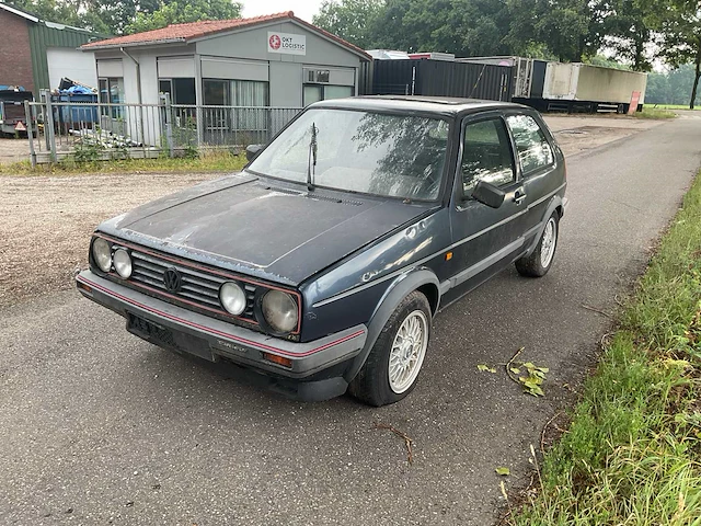 Volkswagen golf personenauto - afbeelding 1 van  13