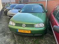 Volkswagen golf personenauto - afbeelding 1 van  11