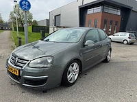 Volkswagen golf personenauto - afbeelding 1 van  14