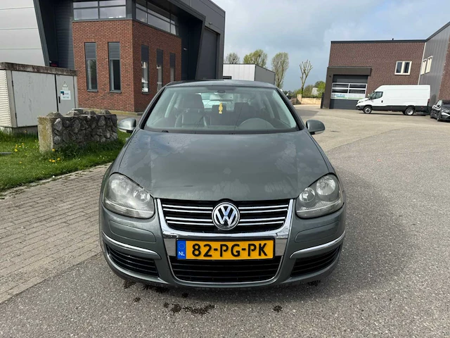 Volkswagen golf personenauto - afbeelding 7 van  14