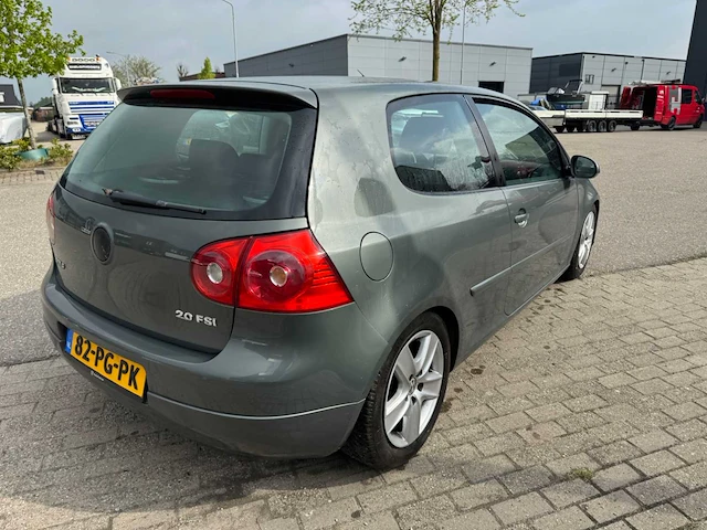Volkswagen golf personenauto - afbeelding 12 van  14