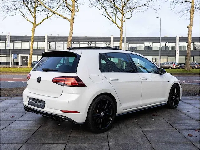 Volkswagen golf r 2.0 tsi 4motion 310pk automaat 2017 panoramadak virtual vol leer dynaudio camera dcc, k-743-nv - afbeelding 28 van  32
