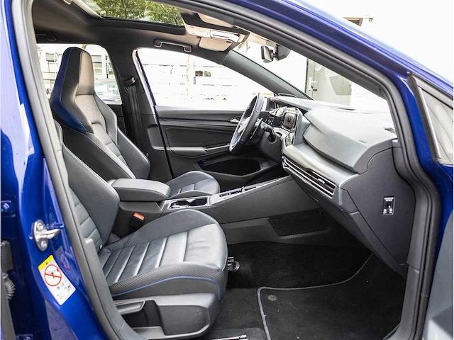 Volkswagen golf r 2.0 tsi 4motion 320pk automaat 2021 full options panodak akrapovic leer stoel ventilatie head-up - afbeelding 35 van  52