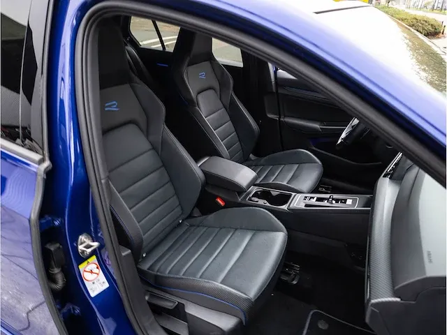 Volkswagen golf r 2.0 tsi 4motion 320pk automaat 2021 panodak vol leer stoel ventilatie harman/kardon drift mode - afbeelding 31 van  38