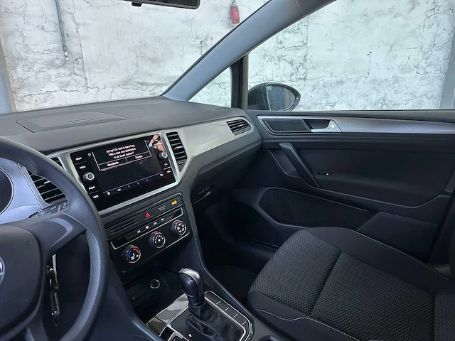 Volkswagen golf sportsvan 1.0 tsi highline 110pk 2018, n-155-rt - afbeelding 11 van  39