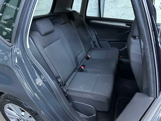 Volkswagen golf sportsvan 1.0 tsi highline 110pk 2018, n-155-rt - afbeelding 29 van  39