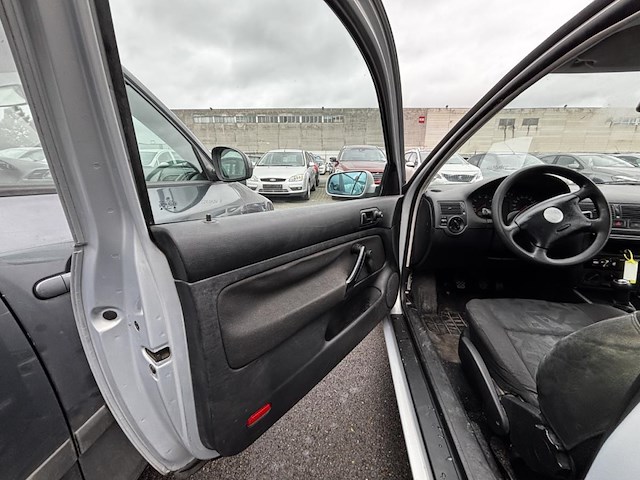 Volkswagen golf sw 1.9 sdi base, 2098 - afbeelding 38 van  40