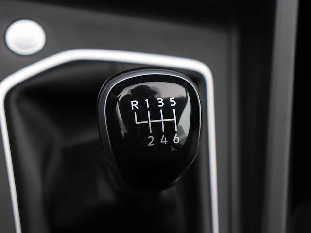 Volkswagen golf variant 1.0 tsi life | l-722-kt - afbeelding 9 van  31