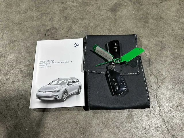 Volkswagen golf variant 1.5 tsi life business 131pk 2021 (origineel-nl), l-152-zr - afbeelding 36 van  41