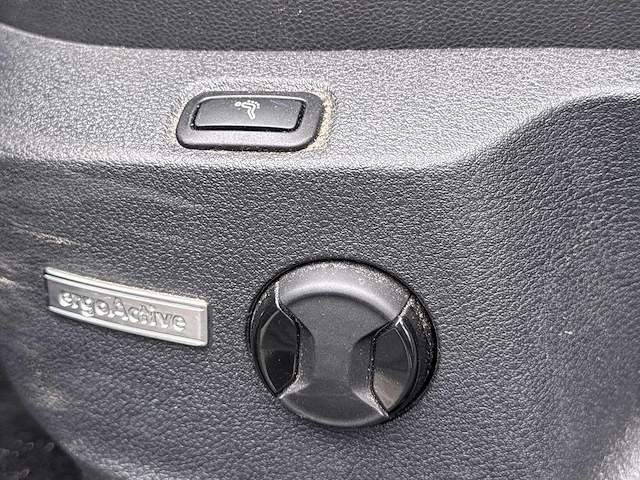 Volkswagen golf variant 1.6 tdi connected series 2016 | jj-989-p - afbeelding 3 van  32