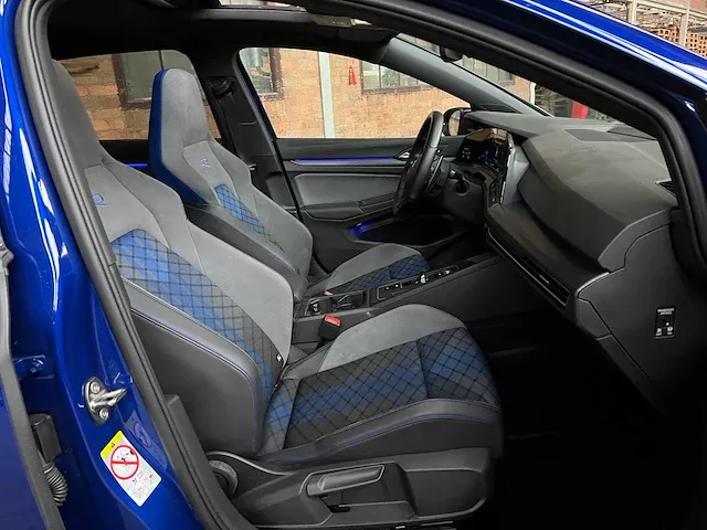 Volkswagen golf viii r 2.0 tsi 4motion 320pk 2021, n-855-xh - afbeelding 55 van  67