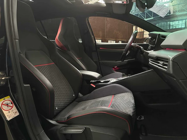 Volkswagen gti clubsport viii 2.0 tsi (golf 8) 300pk 2021, z-241-gh - afbeelding 53 van  61