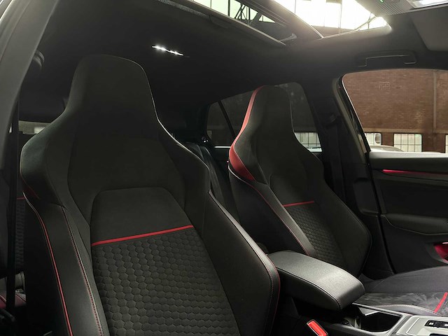 Volkswagen gti clubsport viii 2.0 tsi (golf 8) 300pk 2021, z-241-gh - afbeelding 54 van  61