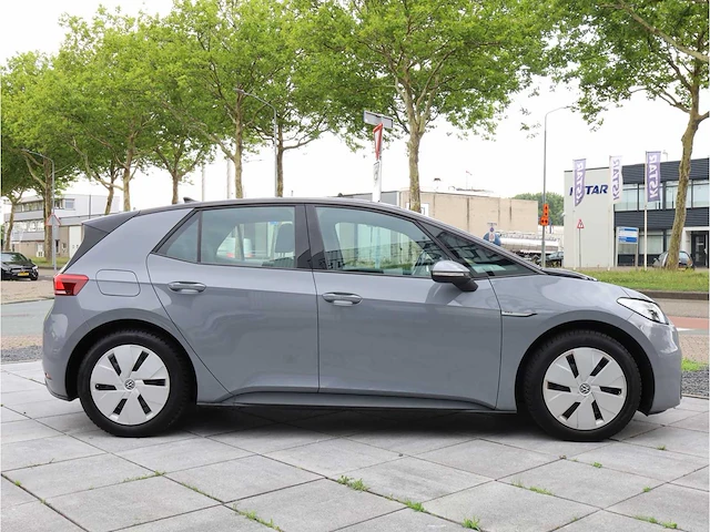Volkswagen id.3 pro 58 kwh 150kw automaat 2021 - afbeelding 31 van  34