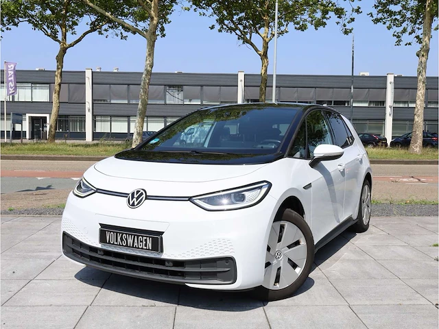 Volkswagen id.3 pro 58 kwh 150kw automaat 2021 - afbeelding 1 van  37