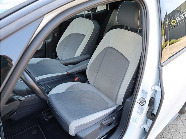 Volkswagen id.3 pro 58 kwh 150kw automaat 2021 - afbeelding 13 van  37