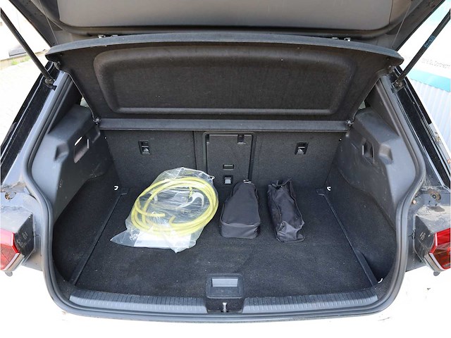 Volkswagen id.3 pro 58 kwh 150kw automaat 2021 - afbeelding 30 van  37