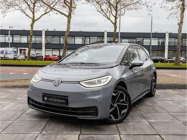 Volkswagen id.3 pro 58kwh 150kw automaat 2020 panoramadak warmtepomp achteruitrijcamera keyless iq light - afbeelding 1 van  33