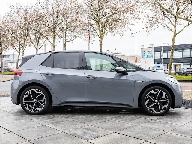 Volkswagen id.3 pro 58kwh 150kw automaat 2020 panoramadak warmtepomp achteruitrijcamera keyless iq light - afbeelding 30 van  33