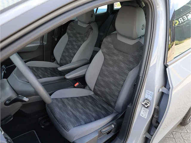 Volkswagen id.4 pro 77 kwh 150kw automaat 2021 - afbeelding 4 van  31