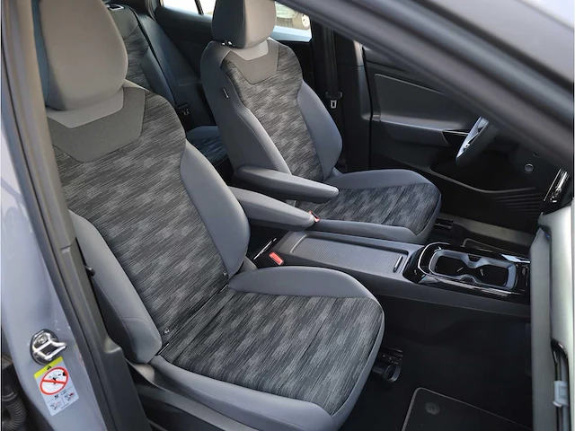 Volkswagen id.4 pro 77 kwh 150kw automaat 2021 - afbeelding 17 van  31