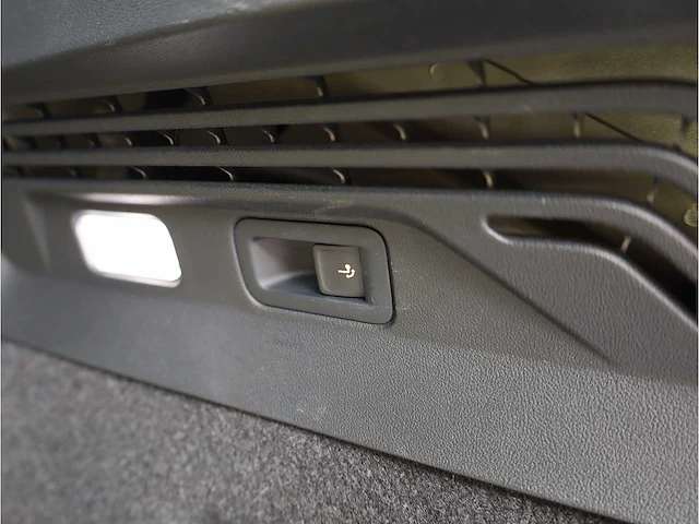 Volkswagen id.4 pro 77 kwh 150kw automaat 2021 - afbeelding 18 van  38