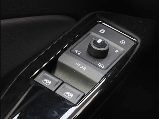 Volkswagen id.4 pro 77 kwh 150kw automaat 2022 - afbeelding 15 van  31