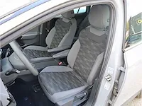Volkswagen id.4 pure 148pk automaat 2022 virtual navigatie carplay/android led dab - afbeelding 14 van  24