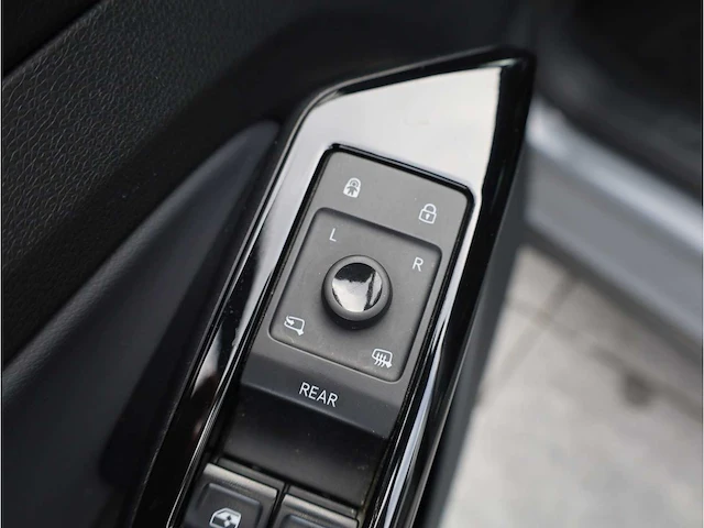 Volkswagen id.4 pure 52 kwh 109kw automaat 2022 - afbeelding 18 van  35