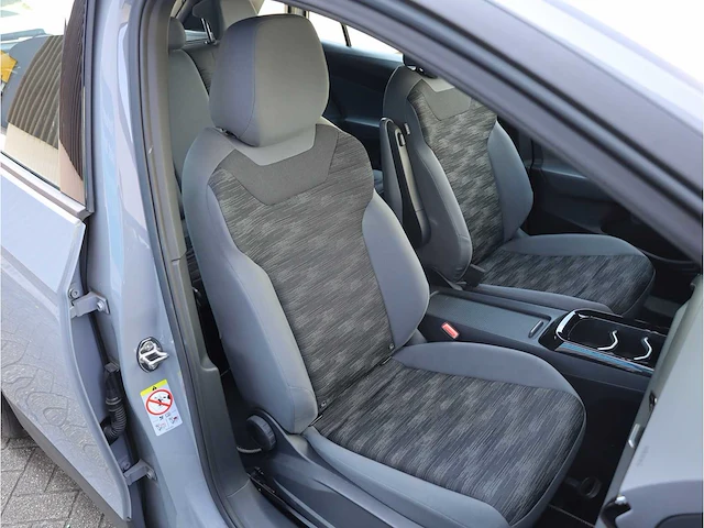 Volkswagen id.4 pure 52 kwh 125kw automaat 2022 - afbeelding 18 van  30