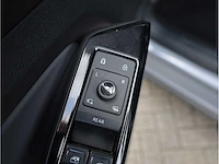 Volkswagen id.4 pure 52 kwh 125kw automaat 2022 - afbeelding 18 van  32