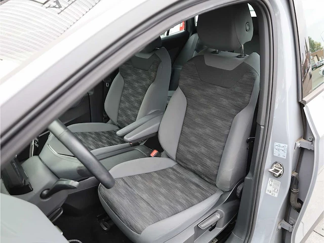 Volkswagen id.4 pure 52 kwh 125kw automaat 2022 - afbeelding 12 van  32