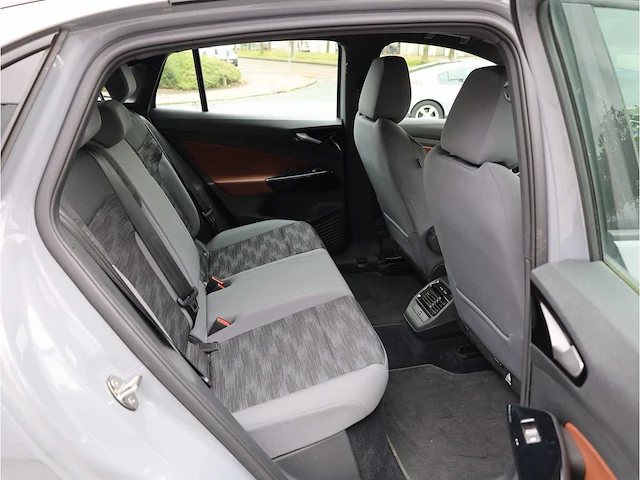 Volkswagen id.5 pro 128kw automaat 2022 - afbeelding 20 van  27