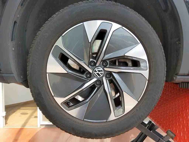 Volkswagen id.5 pro 77 kwh 150kw automaat 2023 - afbeelding 4 van  20