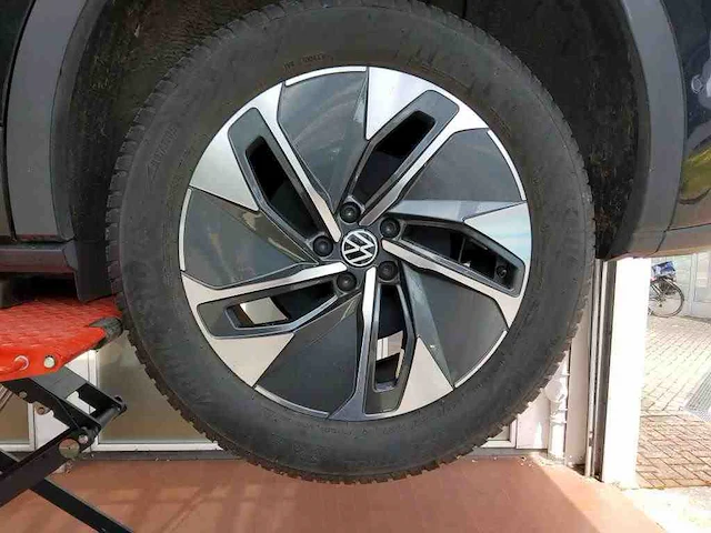 Volkswagen id.5 pro 77 kwh 150kw automaat 2023 - afbeelding 6 van  20