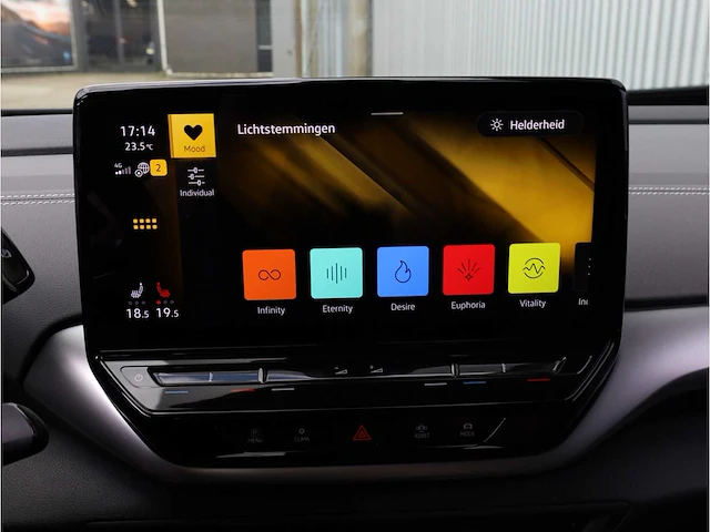 Volkswagen id.5 pro 77 kwh 150kw automaat 2023 - afbeelding 16 van  37