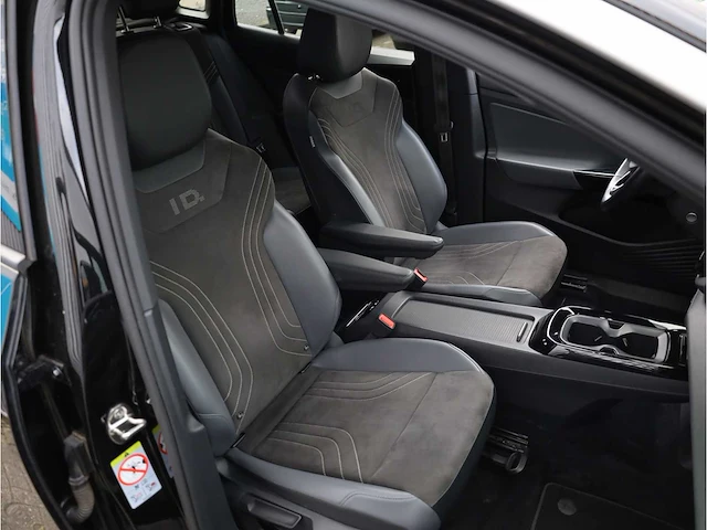 Volkswagen id.5 pro 77 kwh 150kw automaat 2023 - afbeelding 25 van  37