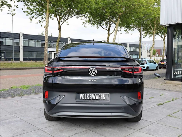 Volkswagen id.5 pro 77 kwh 150kw automaat 2023 - afbeelding 32 van  37