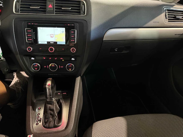 Volkswagen jetta 1.4 tsi hybr highl, 1-shs-68 - afbeelding 3 van  14
