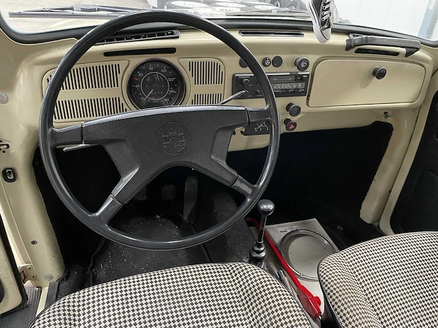 Volkswagen kever - oldtimer - 1972 - afbeelding 14 van  26