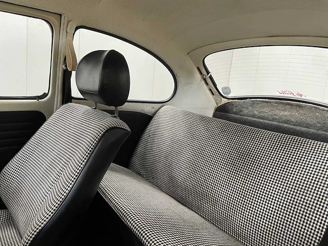 Volkswagen kever - oldtimer - 1972 - afbeelding 15 van  26