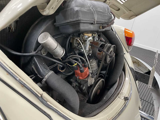 Volkswagen kever - oldtimer - 1972 - afbeelding 20 van  26