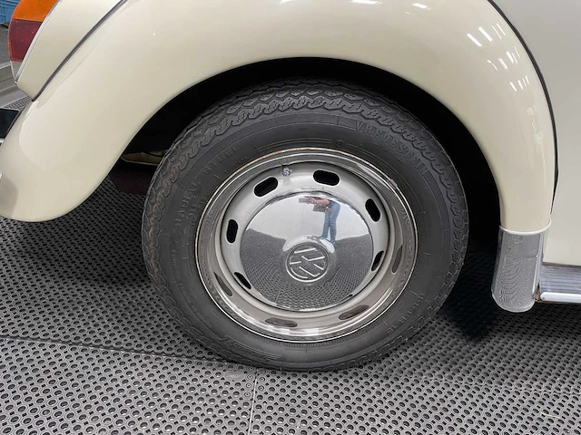 Volkswagen kever - oldtimer - 1972 - afbeelding 23 van  26